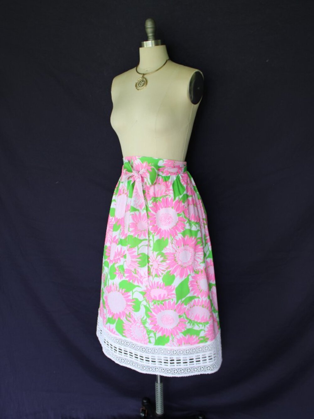 The Lilly Pulitzer vintage midi crochet lace dress skirt sunflowers pink green - Picture 6 of 10